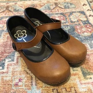 Maryjane Sanita Clogs